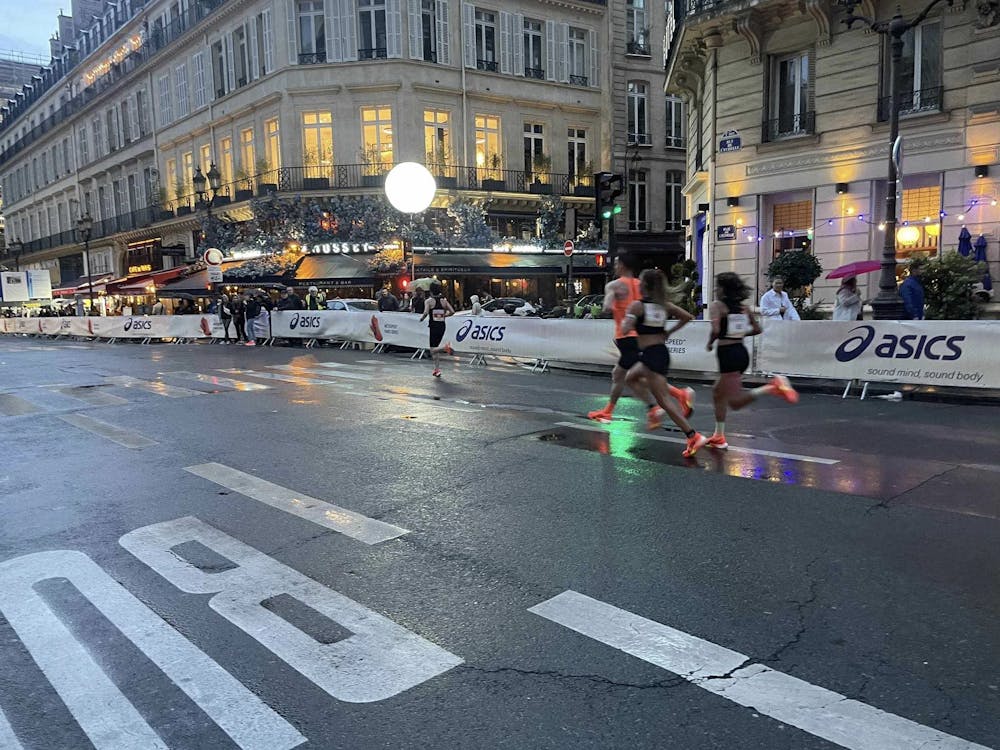 Το Runbeat «έτρεξε» στο Παρίσι με τους καλύτερους αθλητές της ASICS από όλο τον κόσμο! (Pics & Vids) runbeat.gr 